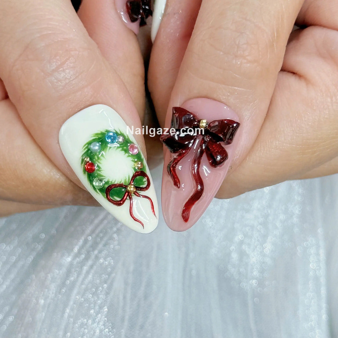 Festive Wreath | Handmade 3D Red Bow Wreath Festive Light Tree Press-On Nails