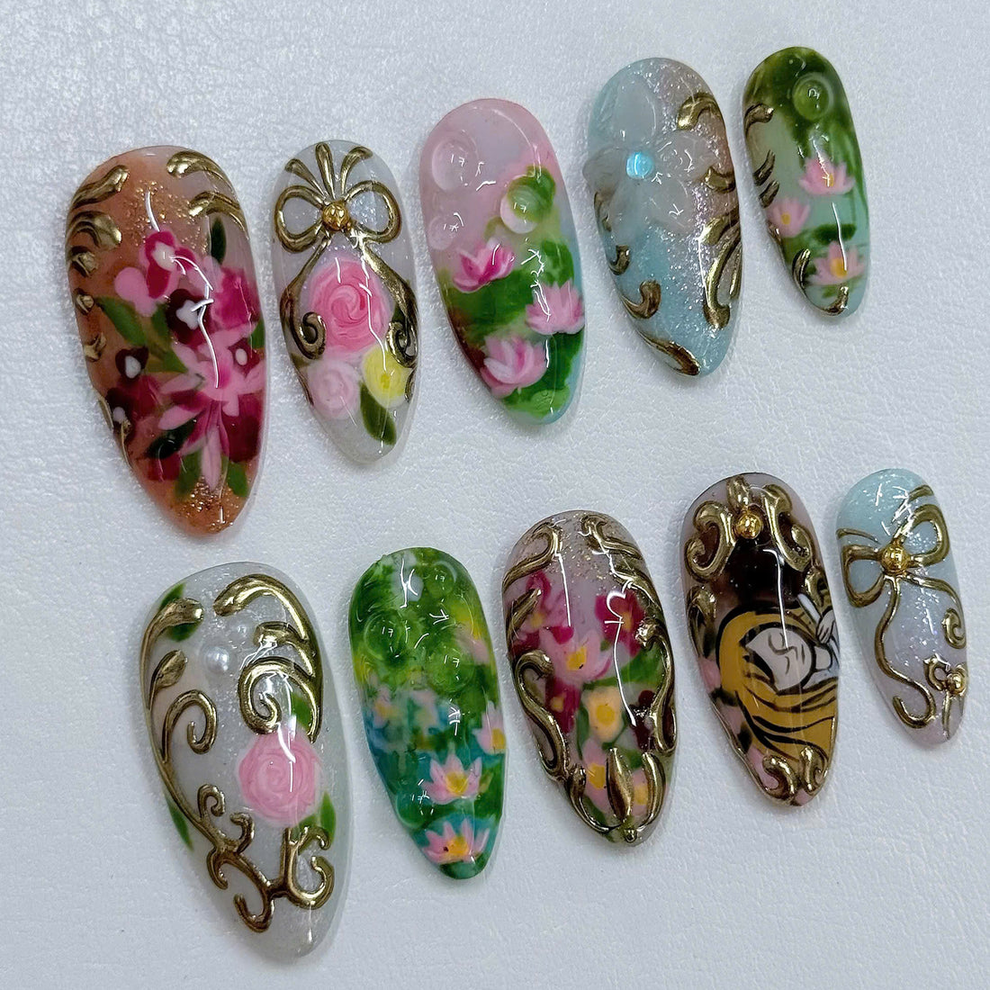 Vintage Muse | Handmade Renaissance Portrait 3D Gold Chrome Press-On Nails