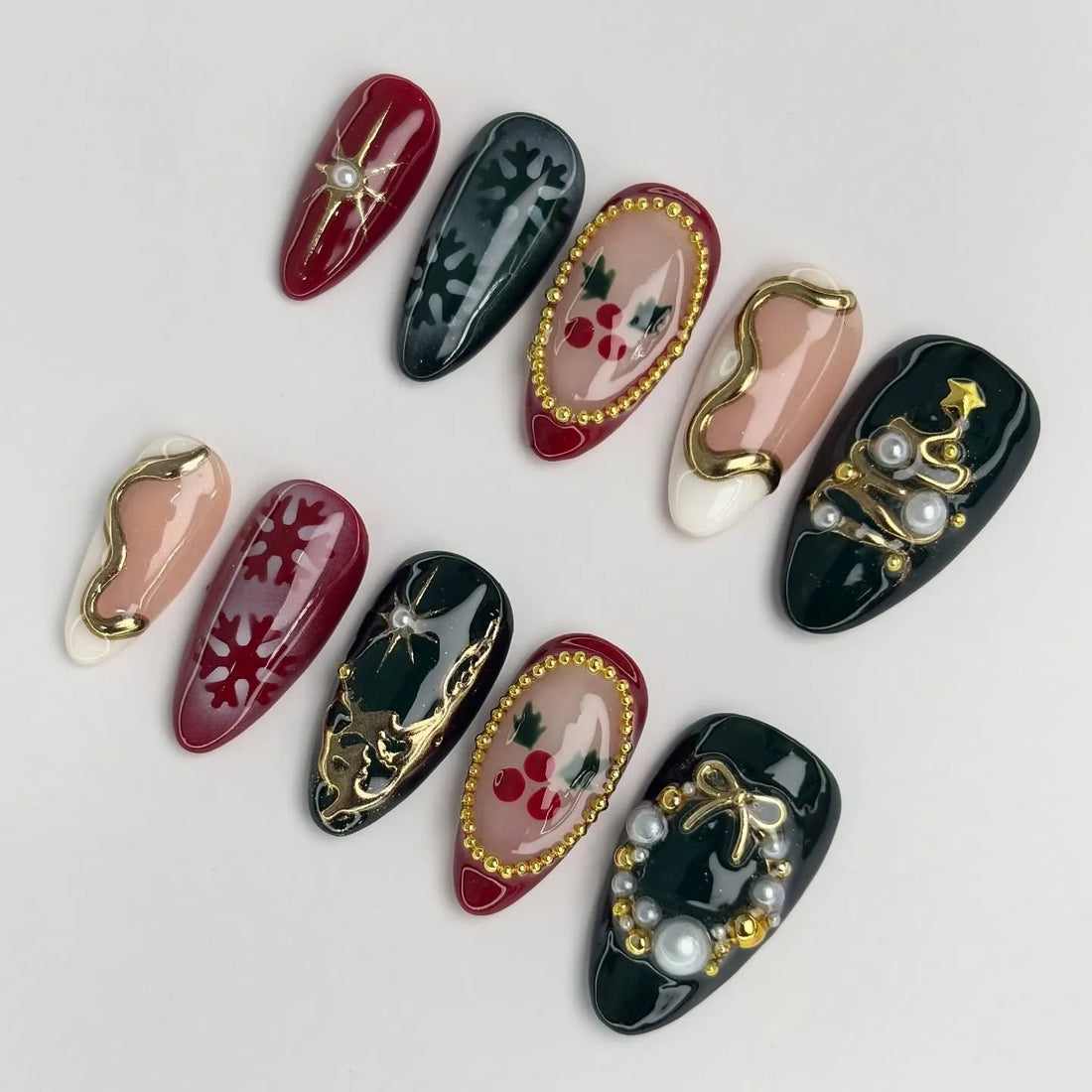 Holiday Wreath | Handmade 3D Gold Christmas Pearl Tree Red Green Press-On Nails