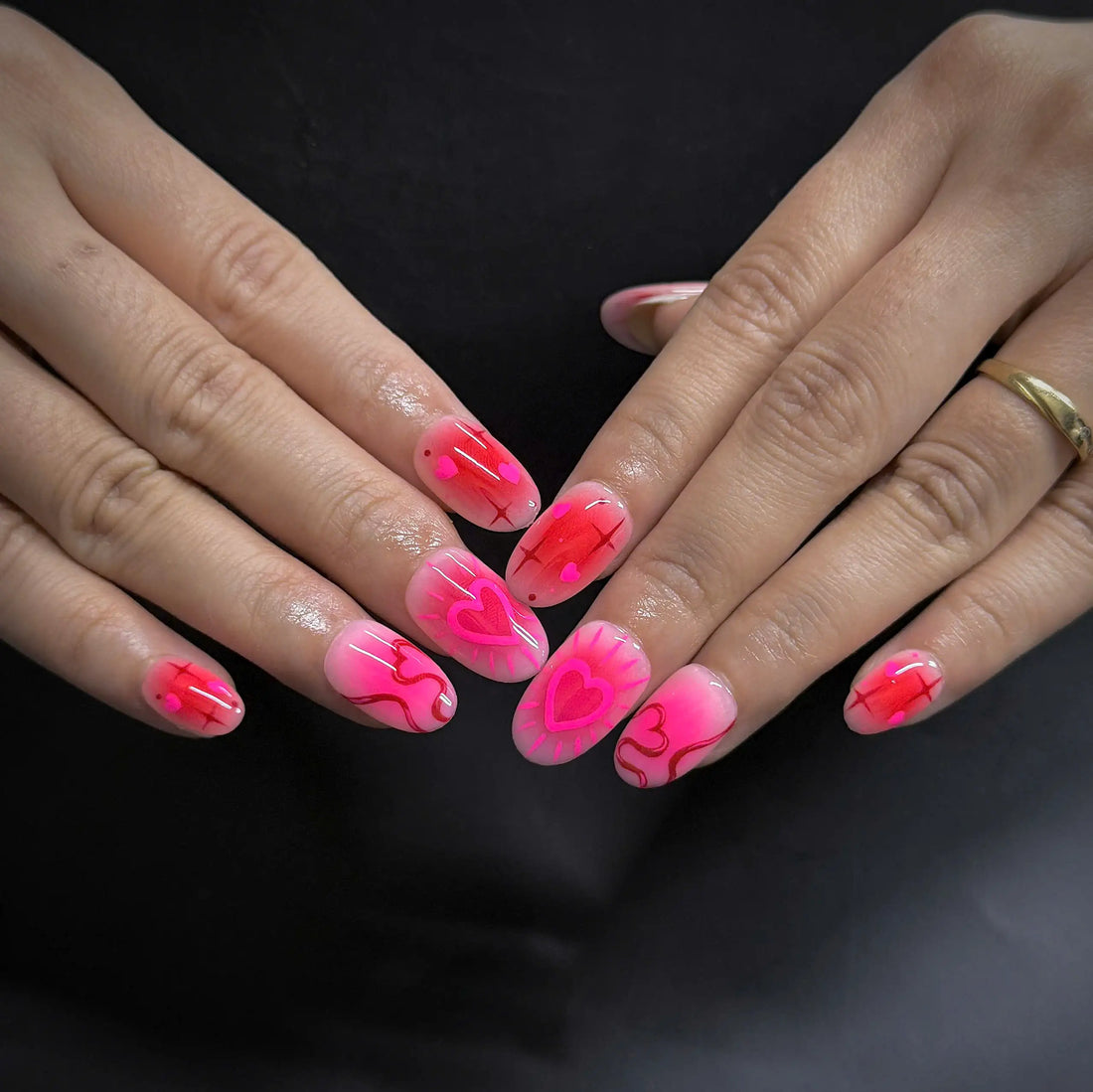 Aura Heart | Handmade Pink Red Airbrush Star Press-On Nails