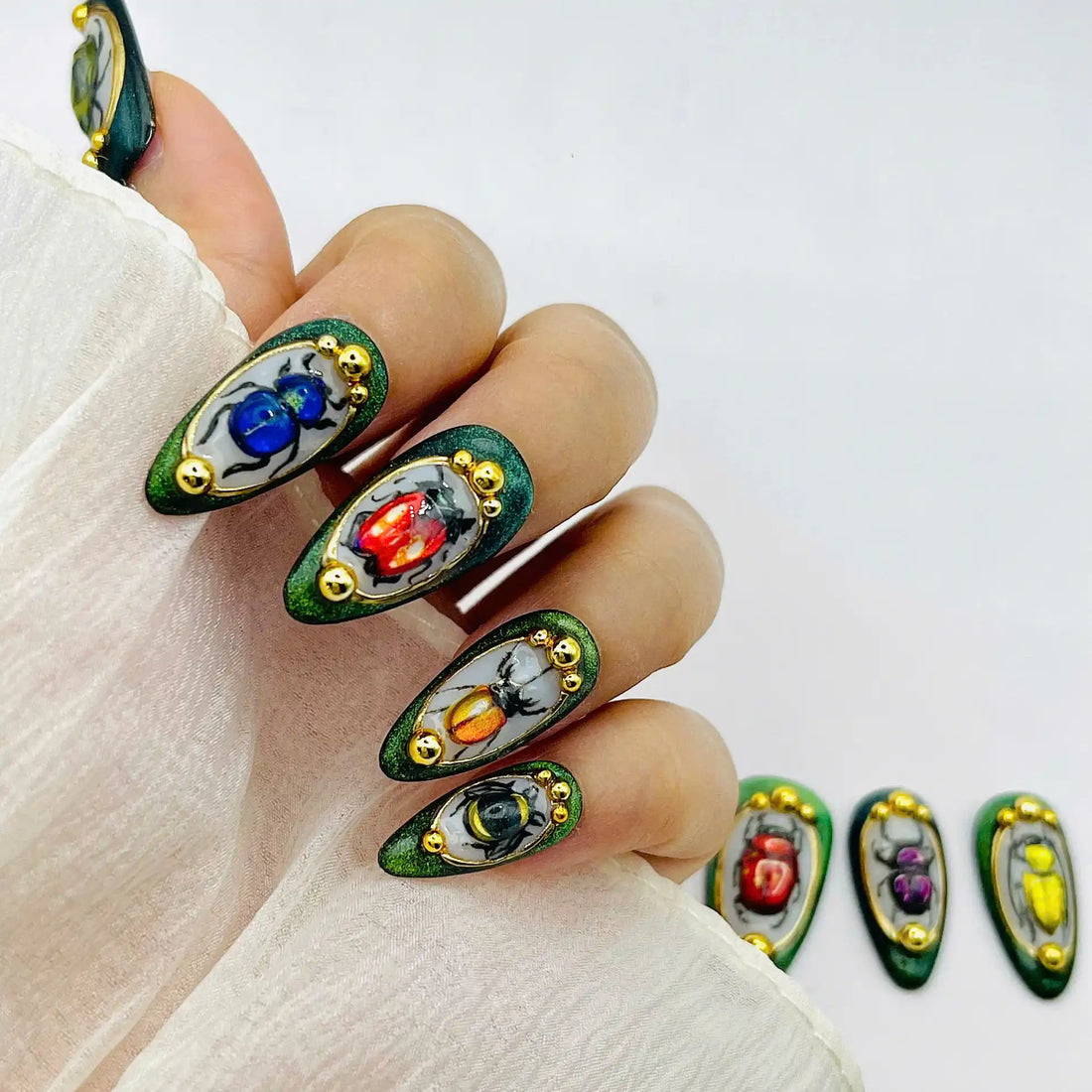Handmade Beetle Scarab Insect 3D Gold Green Cat Eye Press on Nails C28