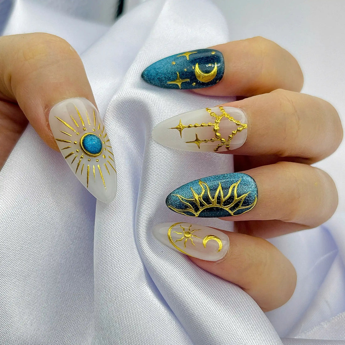 Handmade Sun Moon Star Gold Celestial Cat Eye Blue Press on Nails Y03