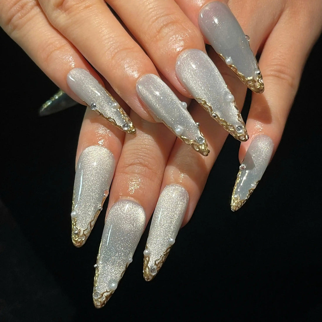 Handmade White Gold Cat Eye Pearl Elegant Press on Nails M43